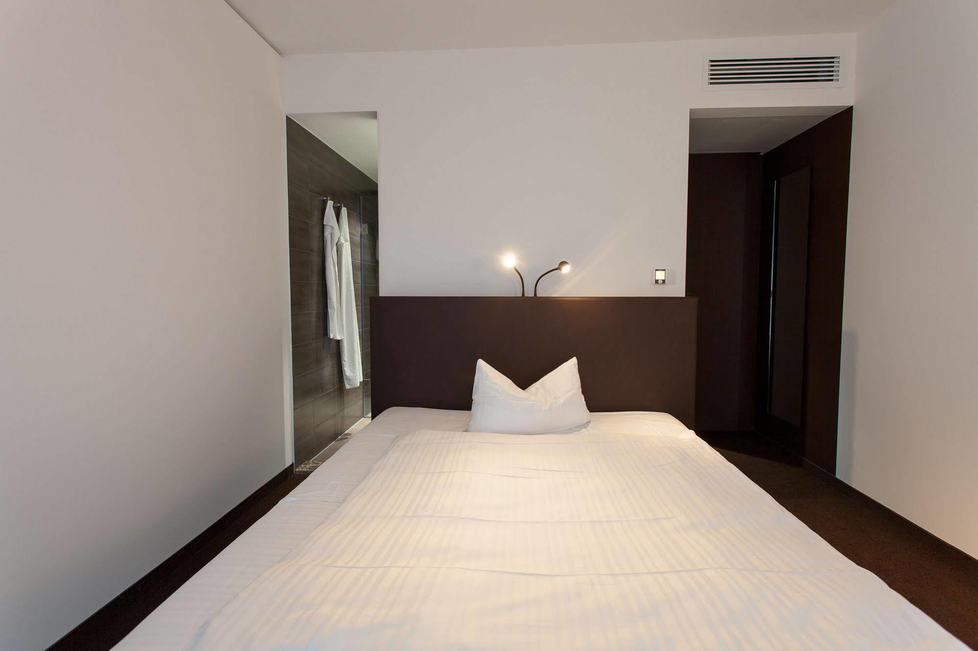 Tobbaccon Hotel Bensheim Luaran gambar